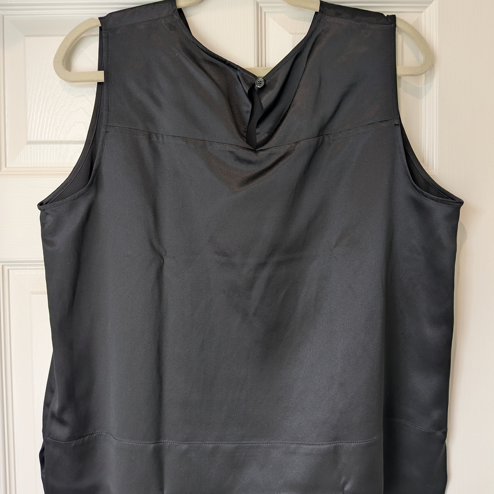 Elegant Black Women's Shirt - Picture 3 of 3